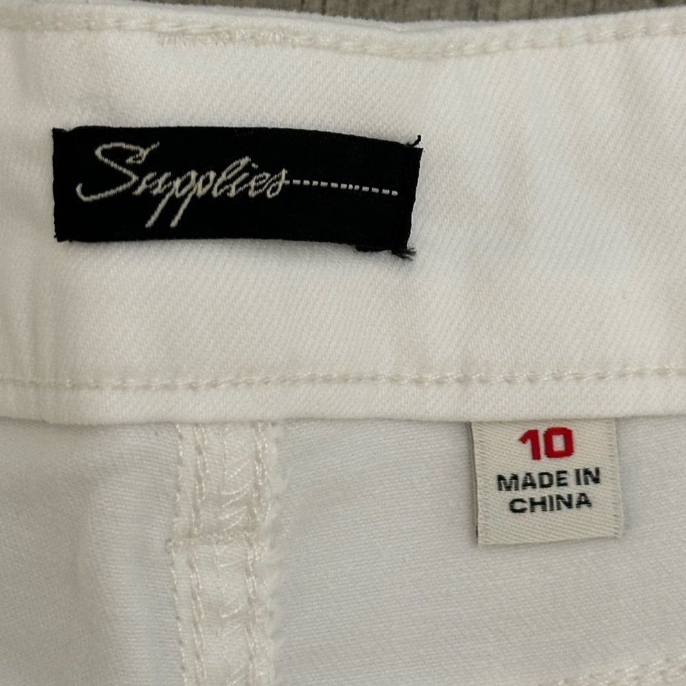 Women's Supplies 10 Medium Shorts Jeans Bermuda Destroyed White Denim Stretch - Picture 8 of 9